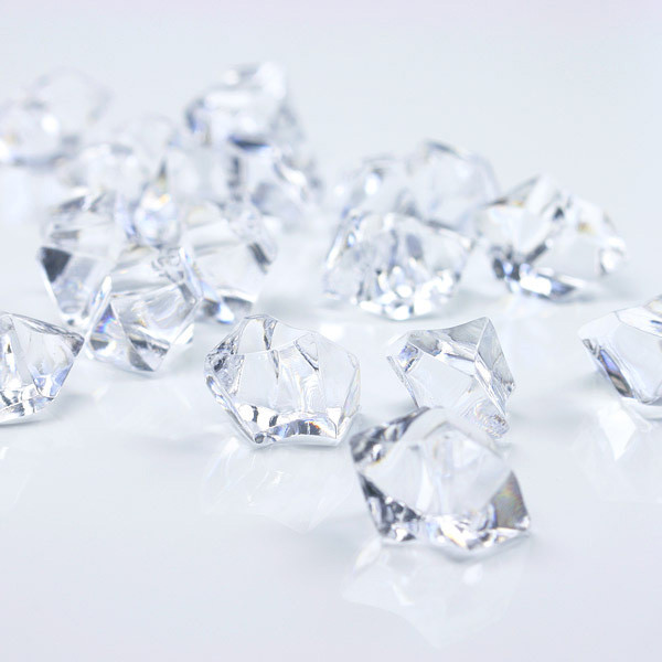 Dekorační krystaly - transparentní (50ks/bal)